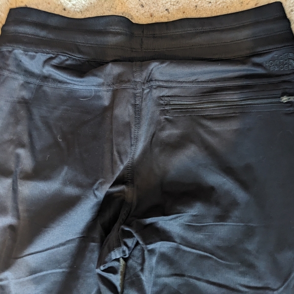 Black North Face Aphrodite Motion pants - Picture 4 of 5
